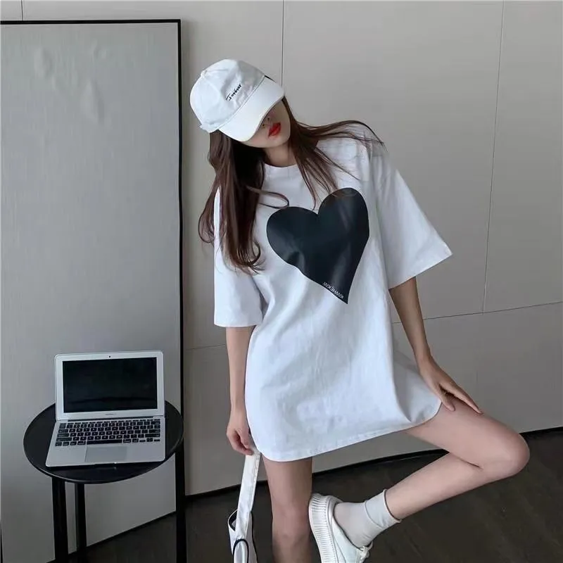 Simplicity Heart-Shaped Loose Fit Midi Short Sleeve Tee