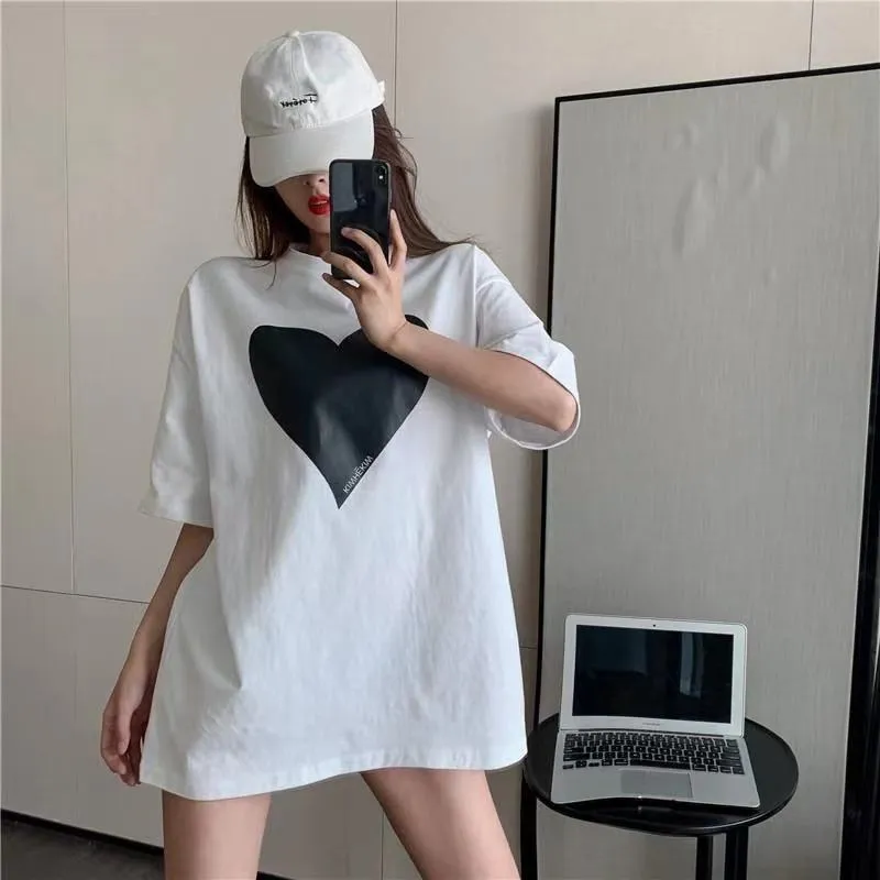 Simplicity Heart-Shaped Loose Fit Midi Short Sleeve Tee