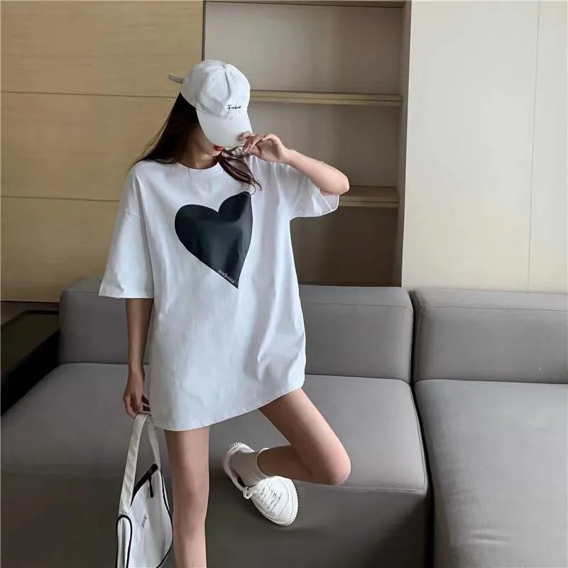 Simplicity Heart-Shaped Loose Fit Midi Short Sleeve Tee